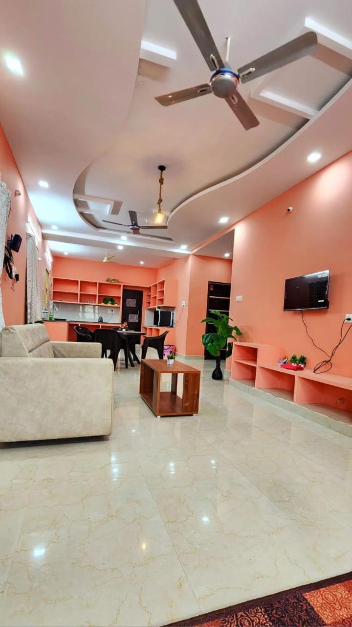 Ruhithahomestay- Ac Rooms-Free Wifi- Android Tv - Near To Alipiri- Door Service Tirupati Esterno foto